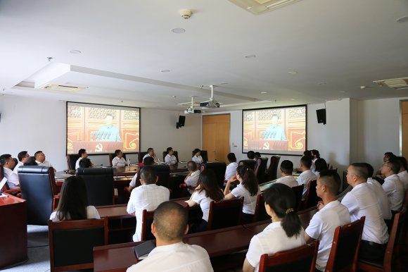 秦巴集團(tuán)組織黨員干部職工收看慶祝建黨100周年大會(huì)